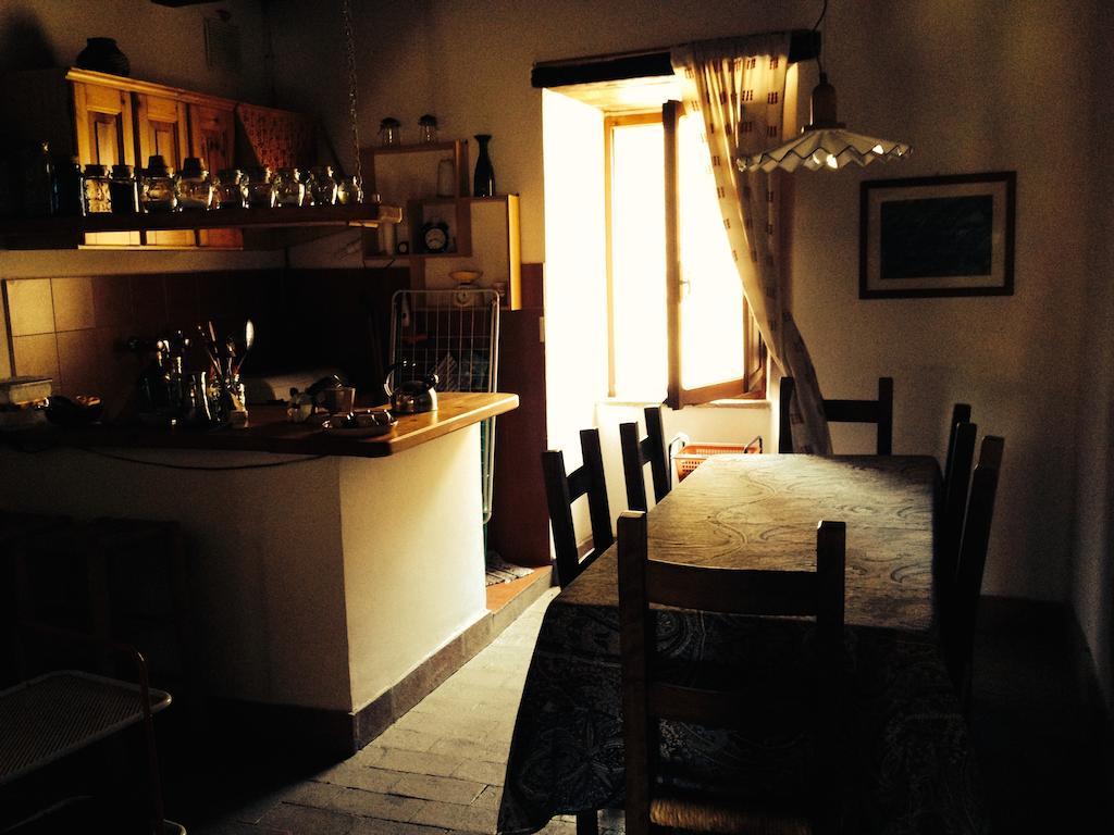 باغنوريغيو Civita B&B الغرفة الصورة